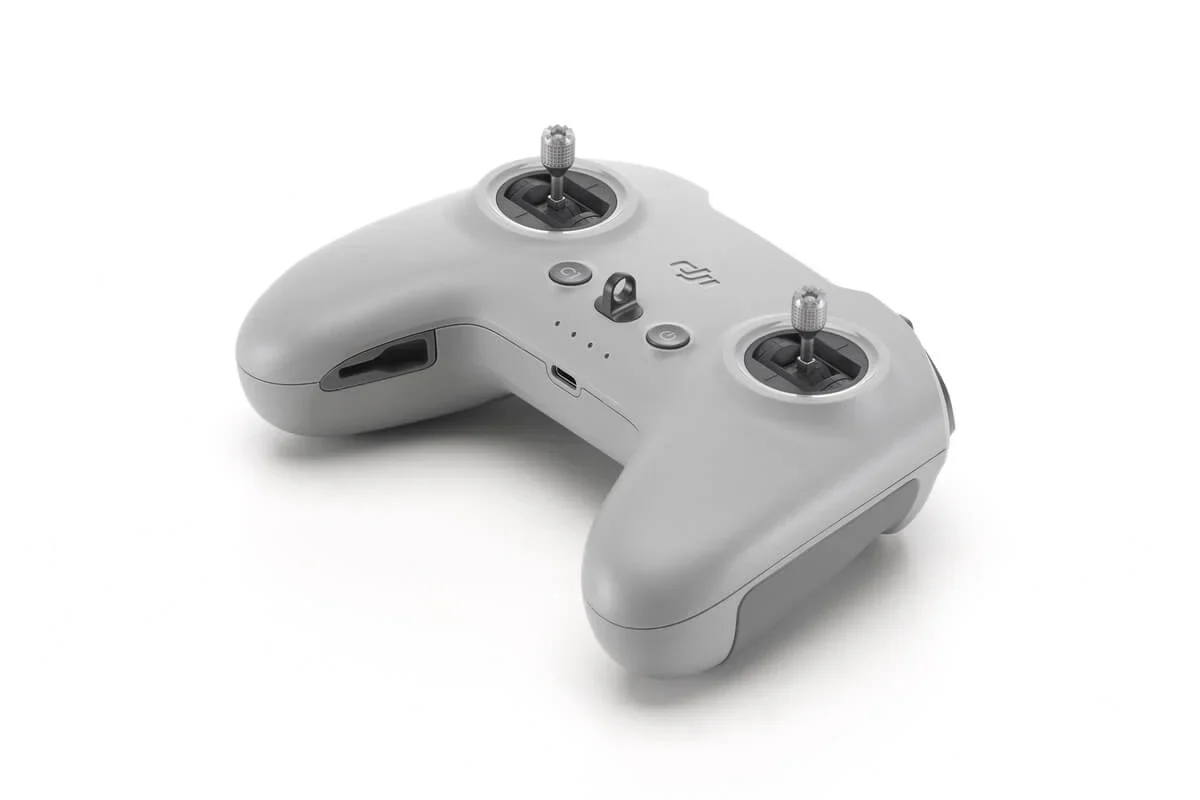 DJI FPV kaugjuhtimispult 3